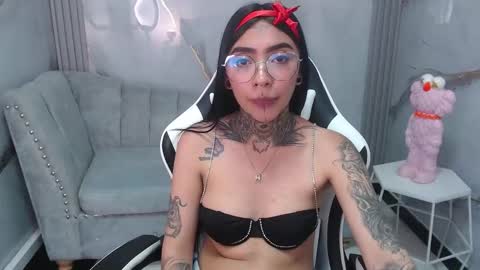 ashley_blum_v online show from September 13, 8:55 pm