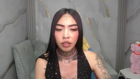 ashley_blum_v online show from November 17, 8:00 pm