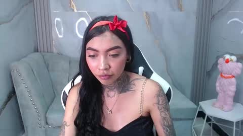 ashley_blum_v online show from September 16, 8:45 pm