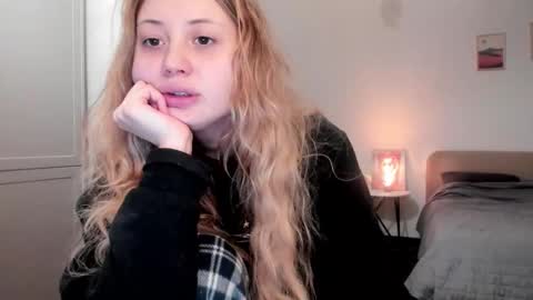  Follow me for free hot content online show from March 3, 10:17 pm