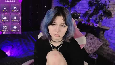 Ashley online show from March 19, 8:47 pm