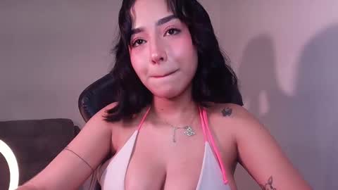 Ashley online show from January 8, 9:20 pm