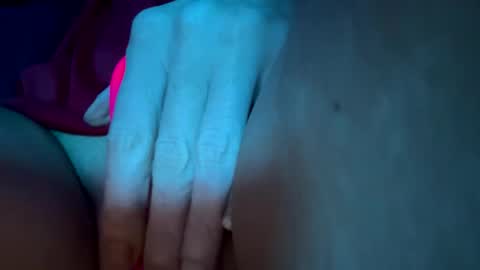 Snapshot of ashleyshyne69 chatting on December 27, 3:04 pm Ashley online show from December 27, 3:04 pm