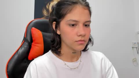    online show from December 5, 3:53 am