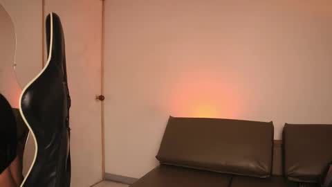 Ashley Lauren online show from March 3, 7:43 pm