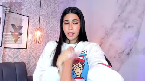 Ashley Diamonds online show from December 6, 6:33 pm