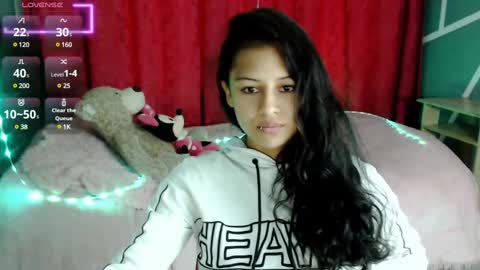 Snapshot of ashly_little2 chatting on February 13, 7:21 pm Ashly online show from February 13, 7:21 pm