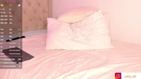 Snapshot of ashly_z chatting on January 14, 1:58 am Ashly online show from January 14, 1:58 am