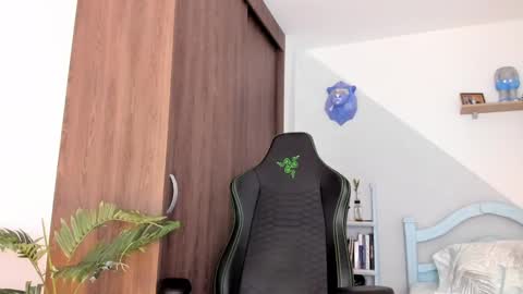 my name real is camilo online show from December 6, 8:12 pm