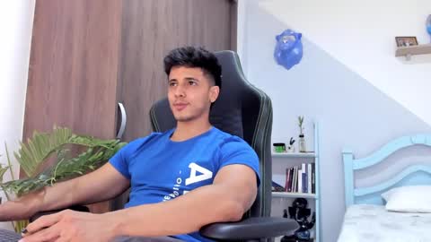 my name real is camilo online show from December 6, 11:19 pm