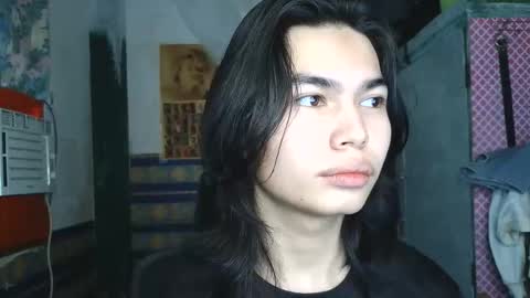 asian_babyboi online show from April 9, 4:16 am