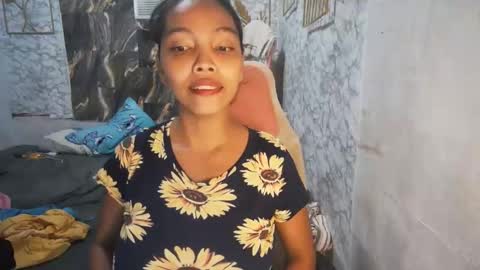 im janeth single mom online show from April 6, 9:21 am