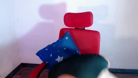 asian_lover05 online show from June 10, 5:34 pm