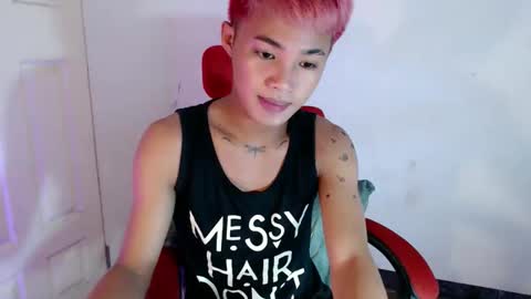 asian_lover05 online show from May 12, 8:07 pm