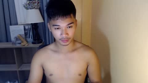 Snapshot of asianhunk_jamesx chatting on October 16, 11:21 am asianhunk_jamesx online show from October 16, 11:21 am