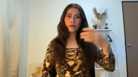 asianloreen24 online show from January 12, 1:51 pm