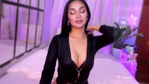 Miss Nia online show from December 23, 6:37 pm