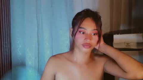 kisses online show from May 30, 3:43 pm