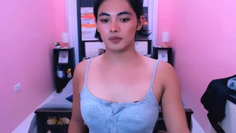 asianverstwink online show from May 15, 8:45 am
