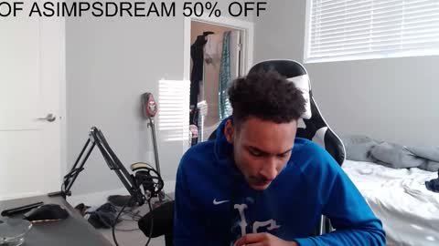 Snapshot of asimpsdream chatting on October 3, 1:08 pm asimpsdream online show from October 3, 1:08 pm