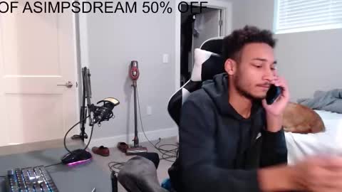 Snapshot of asimpsdream chatting on October 15, 1:23 pm asimpsdream online show from October 15, 1:23 pm