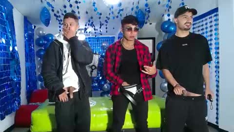 THOMAS AND DAMIAND online show from January 24, 12:20 am