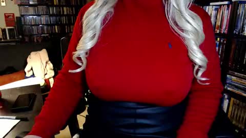 Aspen Vale online show from November 30, 11:45 pm