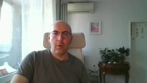 assbitch189 online show from June 15, 4:43 pm
