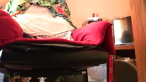 Snapshot of astiff1foru chatting on October 7, 12:45 pm astiff1foru online show from October 7, 12:45 pm