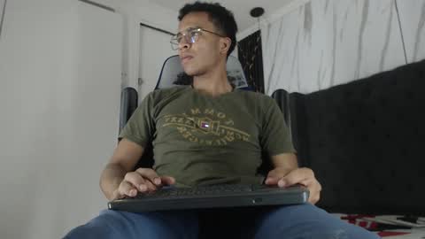 Aston  online show from November 18, 3:09 am