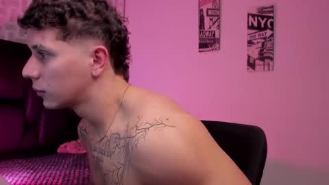 Snapshot of astonhills chatting on October 1, 4:22 am astonhills online show from October 1, 4:22 am