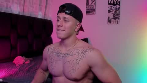 Snapshot of astonhills chatting on October 23, 11:01 am astonhills online show from October 23, 11:01 am