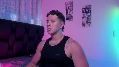 Snapshot of astonhills chatting on October 31, 11:54 am astonhills online show from October 31, 11:54 am