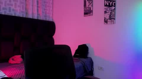 Snapshot of astonhills chatting on October 11, 2:27 am astonhills online show from October 11, 2:27 am