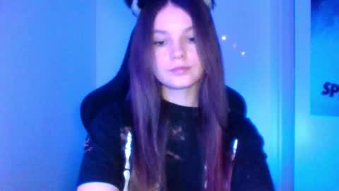 astradream_ online show from February 24, 11:30 pm