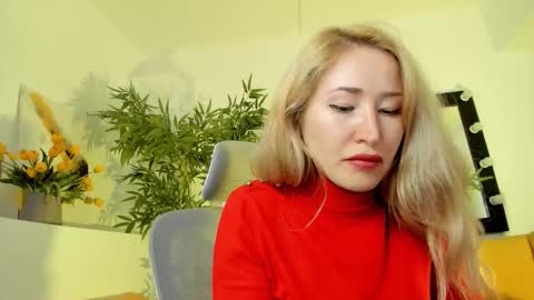 Snapshot of astramonroe chatting on September 30, 10:59 am astramonroe online show from September 30, 10:59 am