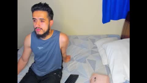 Mag and Molly online show from December 2, 3:05 am