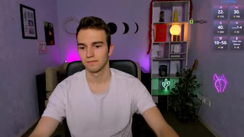 astren online show from March 25, 1:29 pm