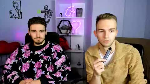 astren online show from December 14, 10:10 am