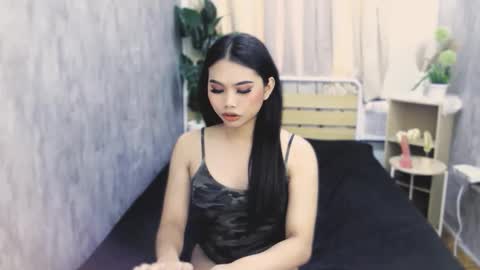 atashakendall online show from February 3, 2:53 am