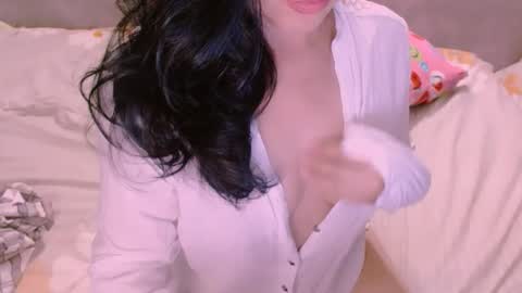 Juliana online show from January 15, 2:09 am