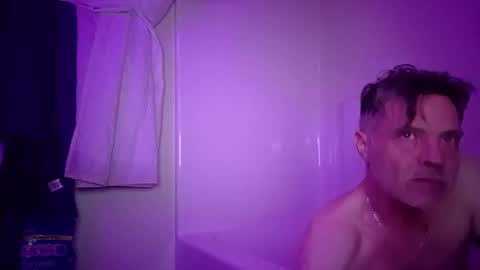 jonnyandrew online show from April 4, 6:04 pm