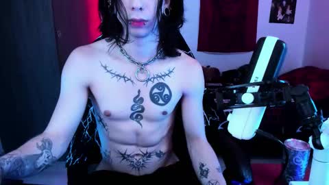 Snapshot of atheneoo_ chatting on October 25, 6:46 am athenauwu online show from October 25, 6:46 am