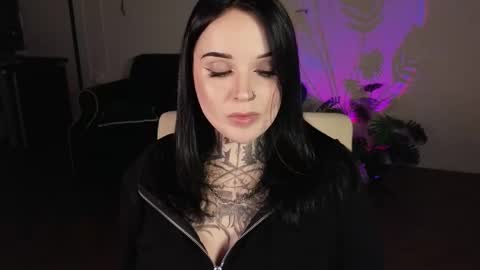 online every day between 10am-23pm online show from November 8, 10:51 am