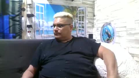 A online show from January 7, 8:10 pm