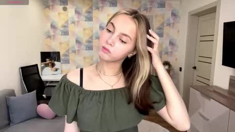 Jolyn online show from February 25, 6:06 am