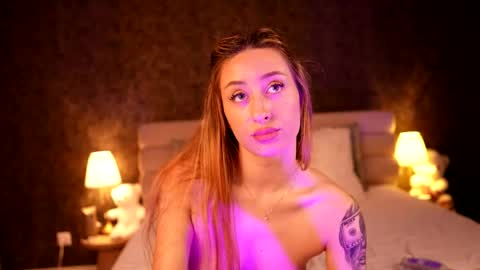 Aura online show from May 11, 1:45 am