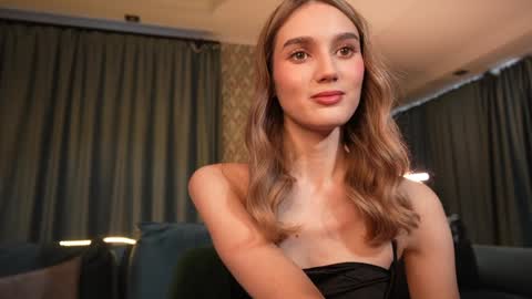 Snapshot of aurora_the_ballerina chatting on January 16, 6:14 am Aurora online show from January 16, 6:14 am