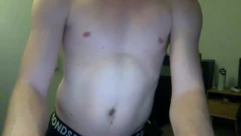 aussieblondetwink online show from April 24, 7:54 am