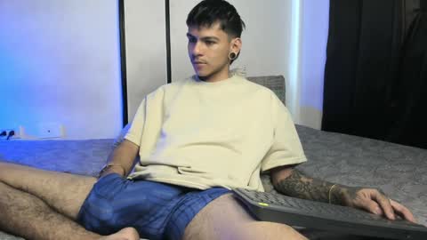 Austin online show from December 5, 9:00 pm